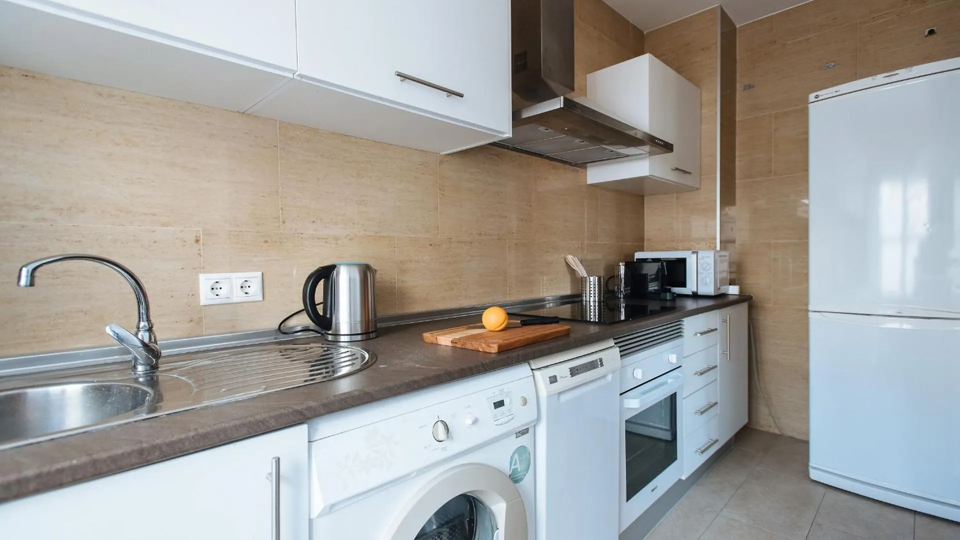 Hostly Orfila 3A-3B Exclusive Penthouse-Center-Fibre-Parking Optional Apartment Seville Spain